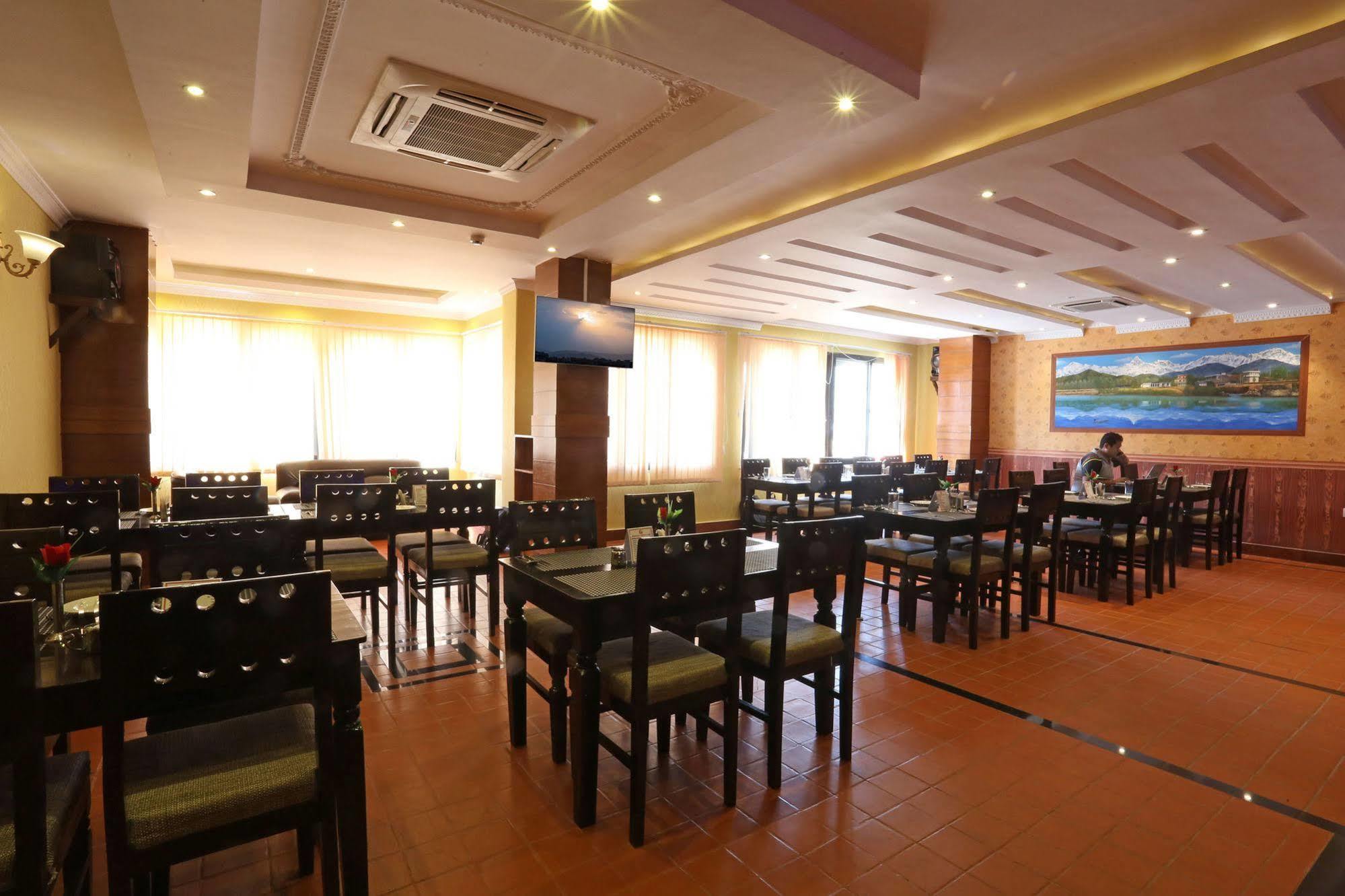Hotel Pokhara Goodwill Екстериор снимка