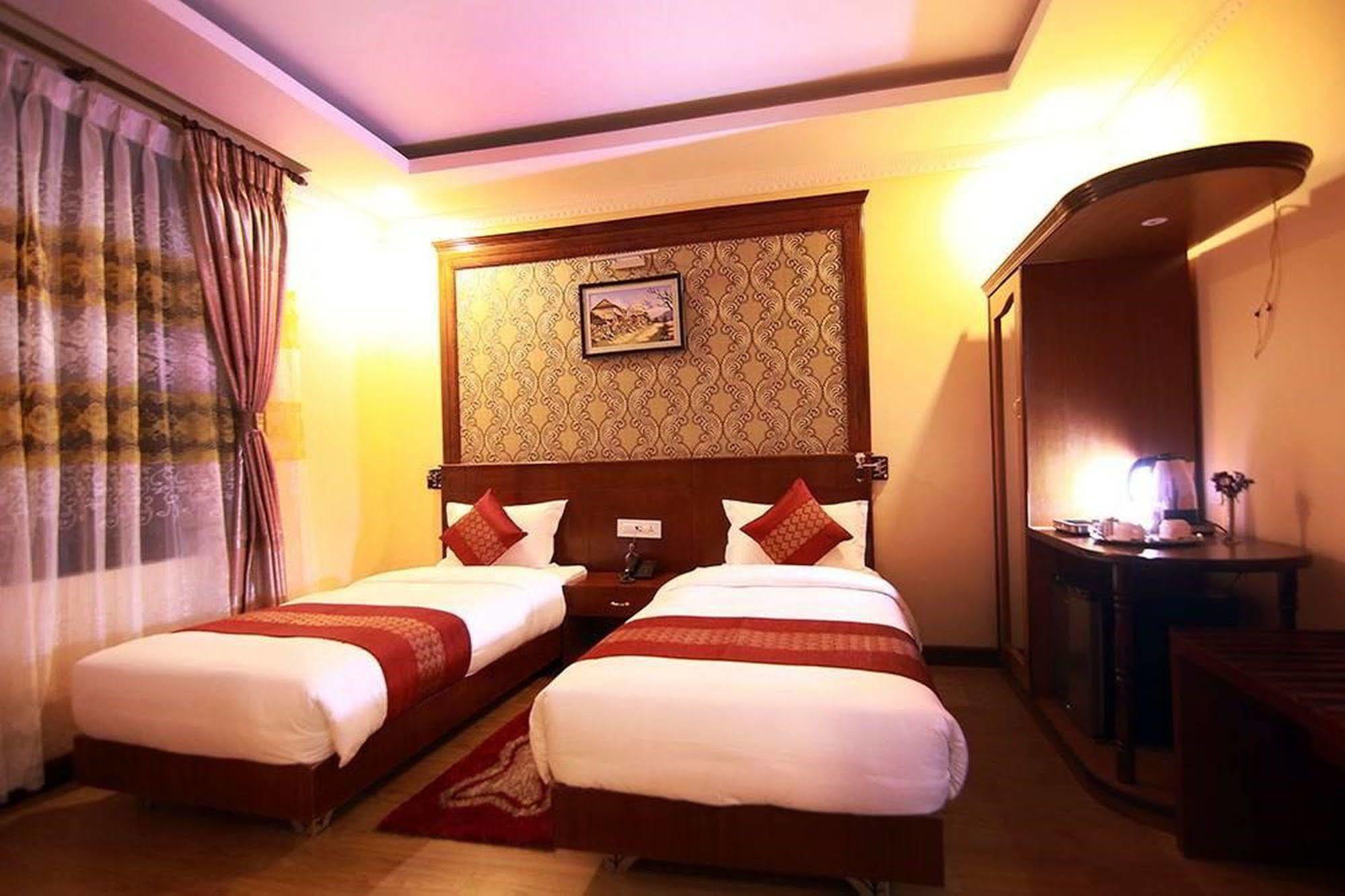 Hotel Pokhara Goodwill Екстериор снимка
